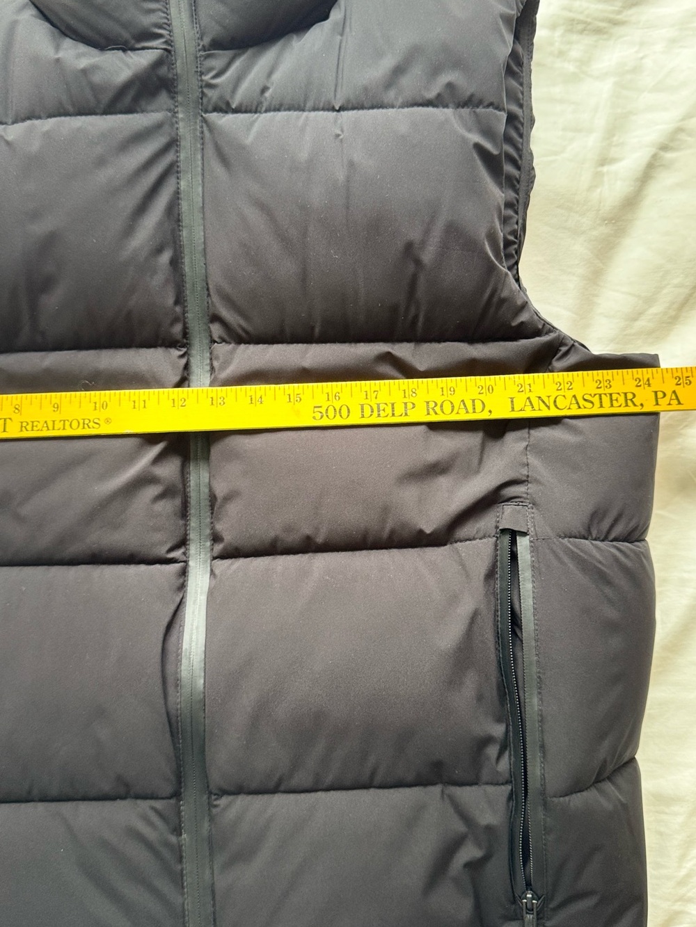 Abercrombie & Fitch Black Quilted Puffer Vest - Picture 4 of 8
